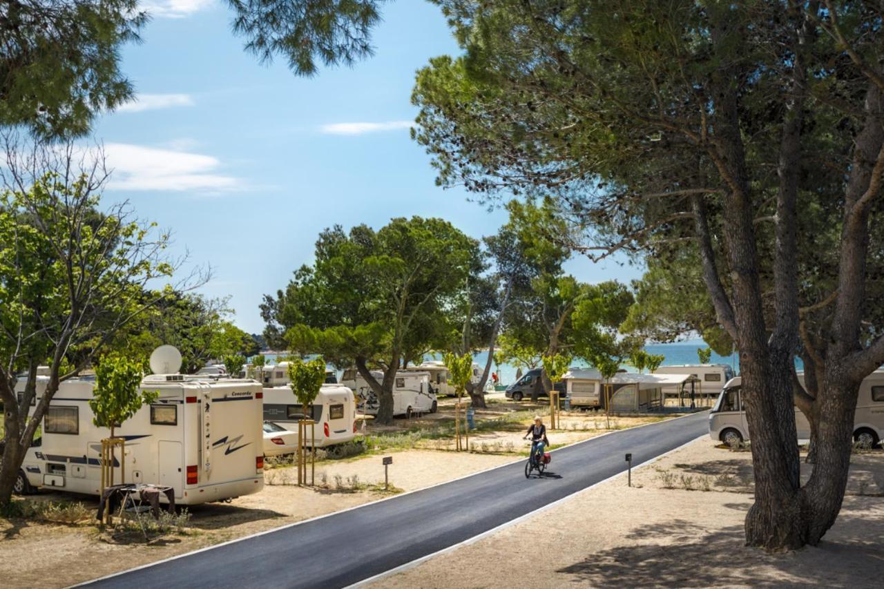 Valamar Camping Padova Banjol Екстер'єр фото
